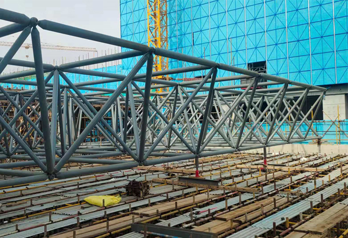 宁安高铁东总部基地2号楼网架